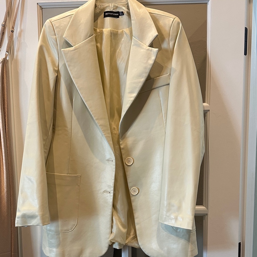 PrettyLittleThing Cream Faux Leather Blazer